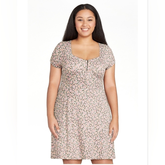 No Boundaries Plus Size 1X Floral Multicolor Sweetheart Mini Dress Spring - Picture 8 of 10